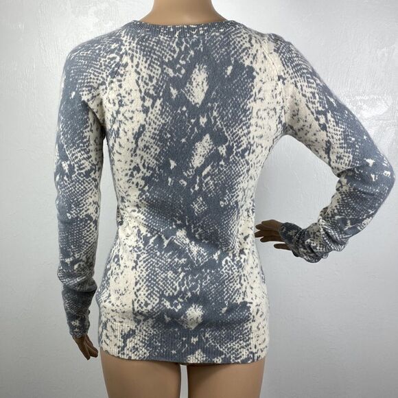 Antonio Melani snakeskin print 100% cashmere crew neck pullover sweater size S - Picture 3 of 7